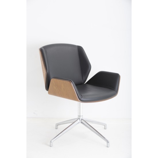 tweedehands - gebruikt - refurbished Boss Design Kruze Loungechair walnut Bucket seat chairs