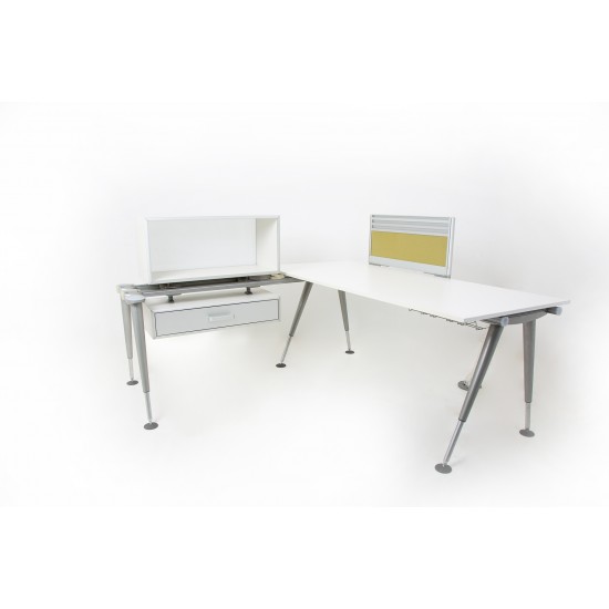 tweedehands - gebruikt - refurbished Abak Environments Bureau  met Dressoir By Herman Miller Directiebureaus