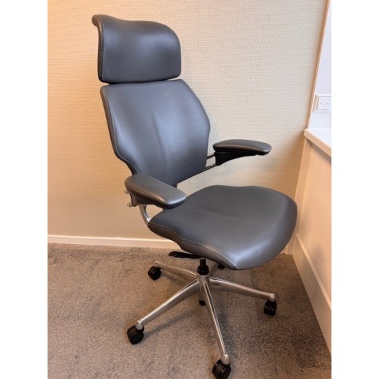 tweedehands - gebruikt - refurbished Humanscale Freedom headrest office chairs showroom model Office chairs