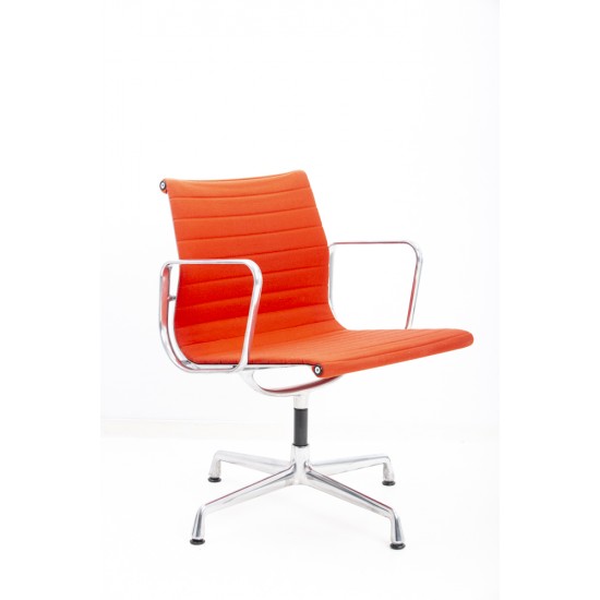 tweedehands - gebruikt - refurbished Vitra EA108 Vergaderstoel Draaibare stoelen